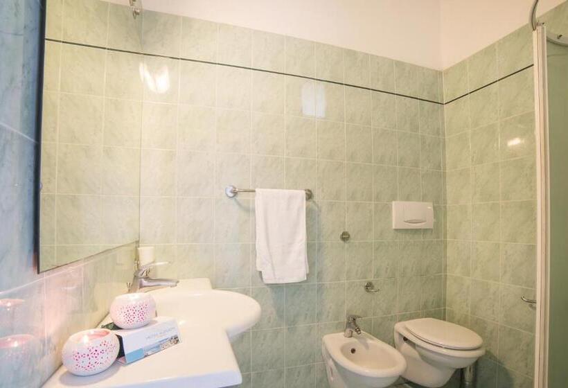 Standardzimmer mit Balkon, Augusta