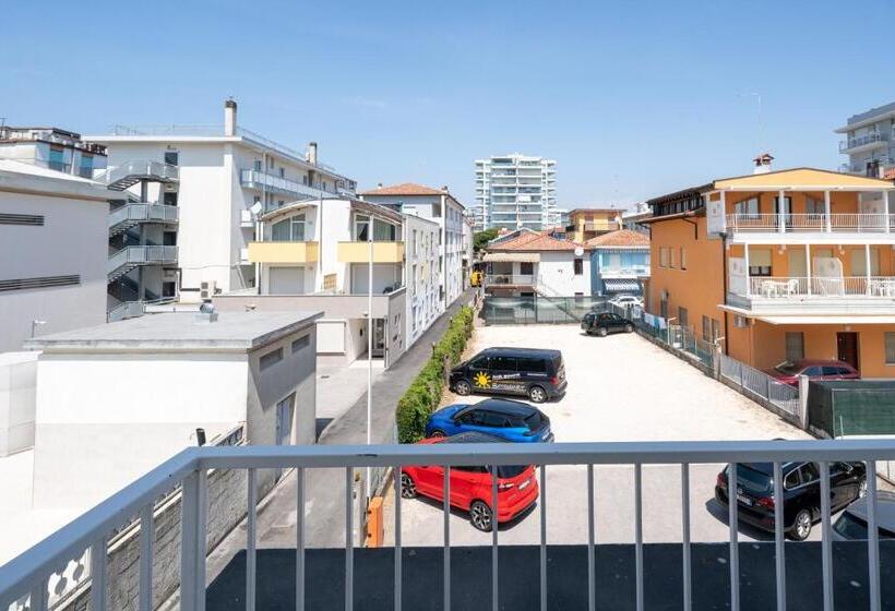 이코노미 패밀리 스위트, Boston 3 Stelle Superior Frontemare