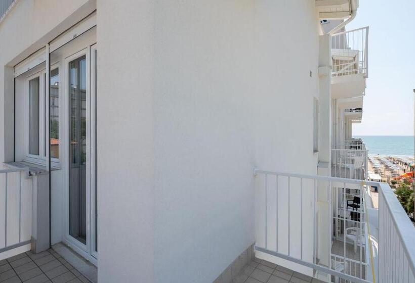 이코노미 패밀리 스위트, Boston 3 Stelle Superior Frontemare