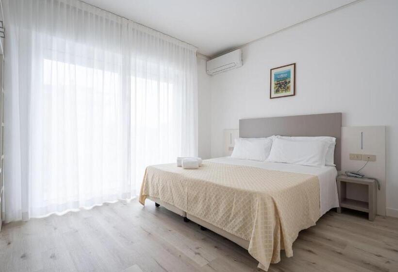 컴포트 룸 사이드 바다 뷰, Boston 3 Stelle Superior Frontemare