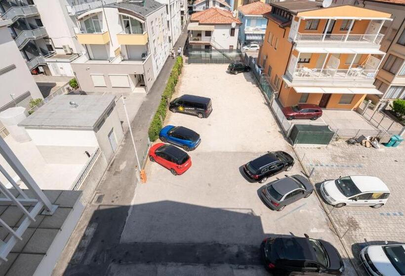 패밀리 룸, Boston 3 Stelle Superior Frontemare