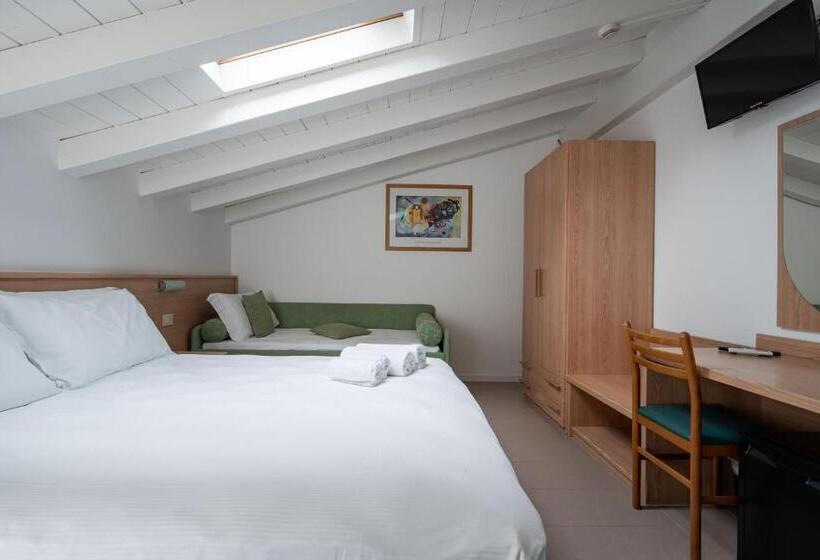 패밀리 룸, Boston 3 Stelle Superior Frontemare