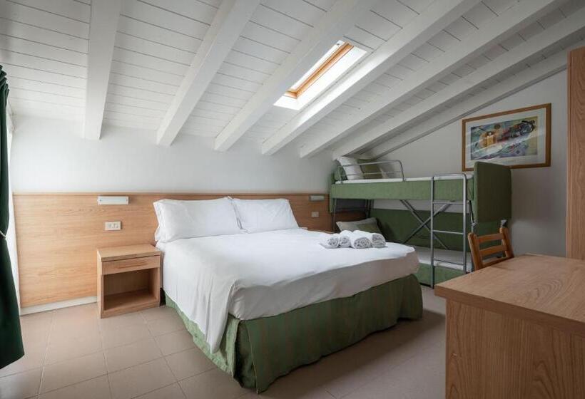 패밀리 룸, Boston 3 Stelle Superior Frontemare