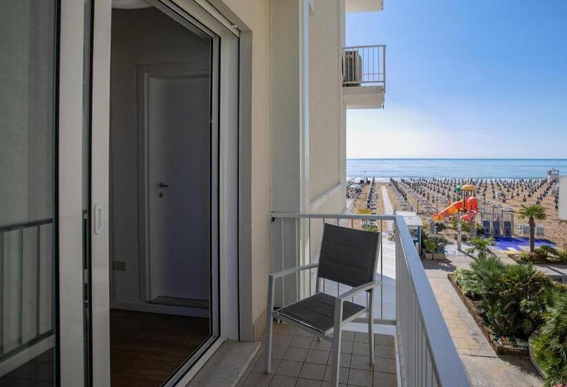 컴포트 룸 사이드 바다 뷰, Boston 3 Stelle Superior Frontemare