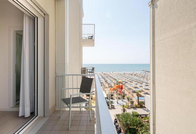 컴포트 룸 사이드 바다 뷰, Boston 3 Stelle Superior Frontemare