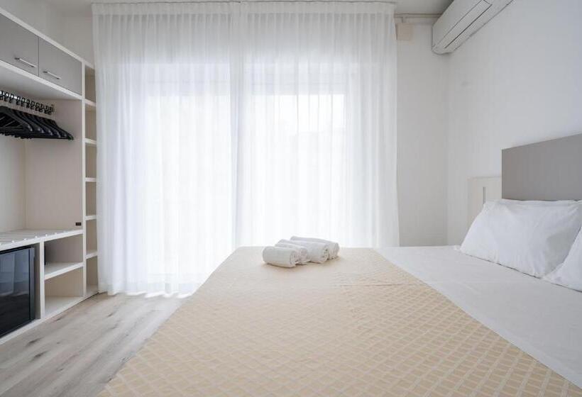 컴포트 룸 사이드 바다 뷰, Boston 3 Stelle Superior Frontemare