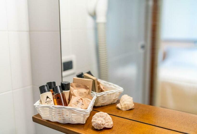 Yandan Deniz Manzaralı Standart Oda, Condor