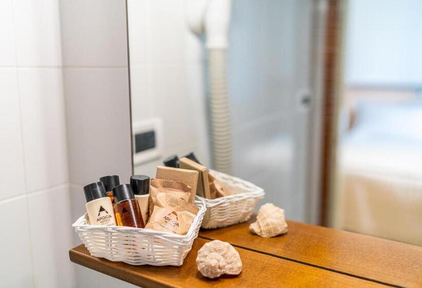 Yandan deniz Manzaralı Standart 3 kişilik Oda, Condor