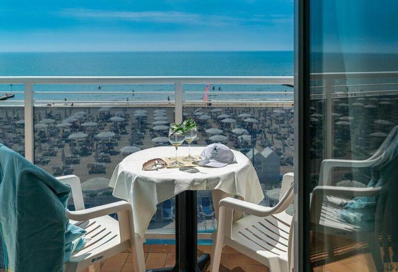 Deniz Manzaralı Delüks Oda, Condor