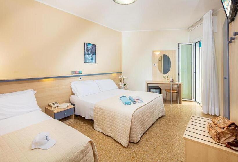 Triple Room Sea View, Condor