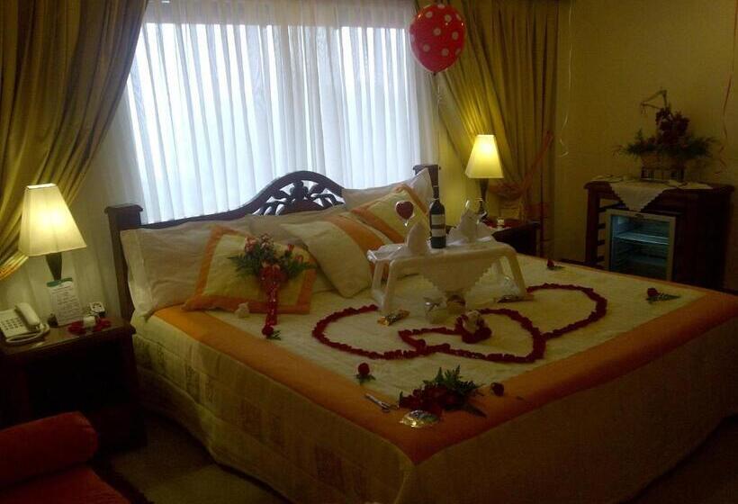 Номер Стандарт, El Faro Del 18