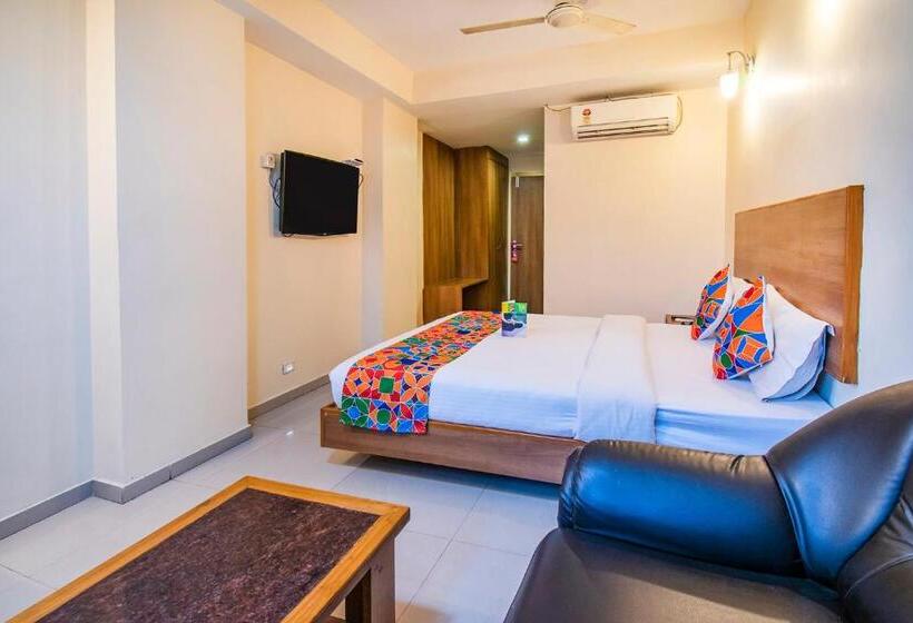 Camera Deluxe, Fabhotel Jansi Deluxe Nr Gandhipuram Bus Stand