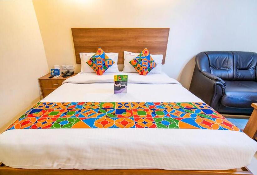 Camera Deluxe, Fabhotel Jansi Deluxe Nr Gandhipuram Bus Stand