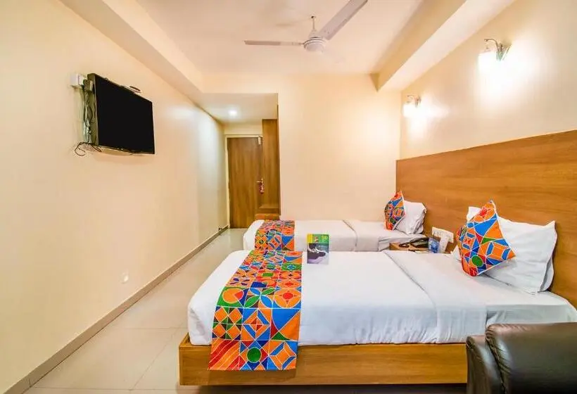 エクゼクティブトリプル, Fabhotel Jansi Deluxe   Nr Gandhipuram Bus Stand