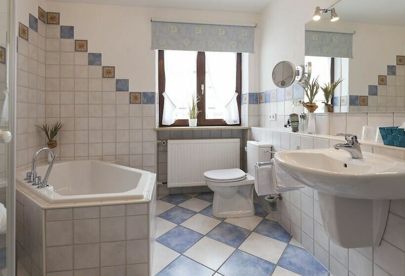 スタンダードルーム, Restaurant Hansjakob