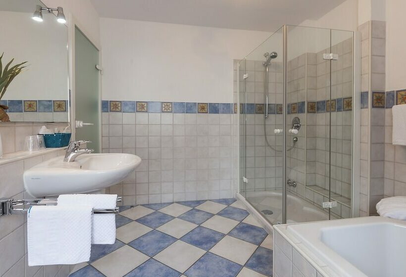 スタンダードルーム, Restaurant Hansjakob