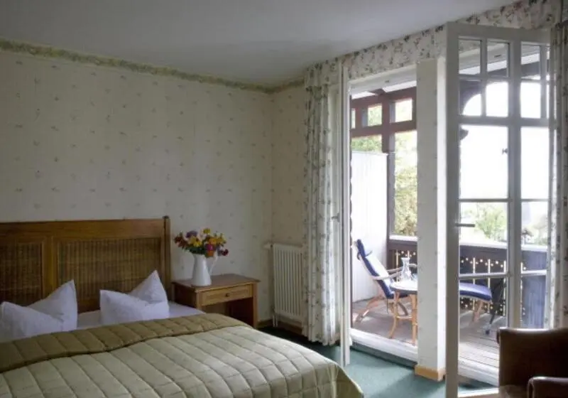 スタンダードルーム, Hiddensee Hitthim