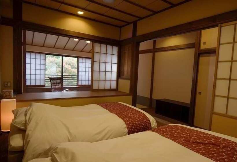 Quarto Estandar, Kira No Sato