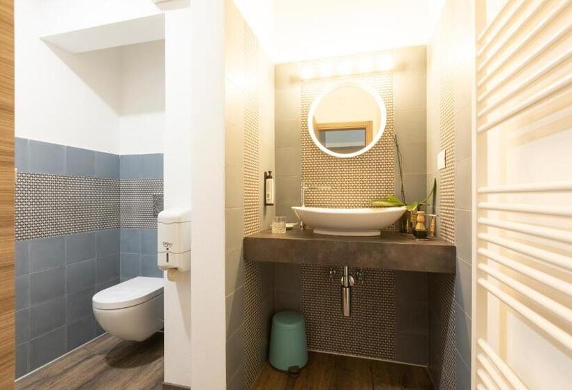 اتاق سوپریور سه تخته, Miceli  Civico 50