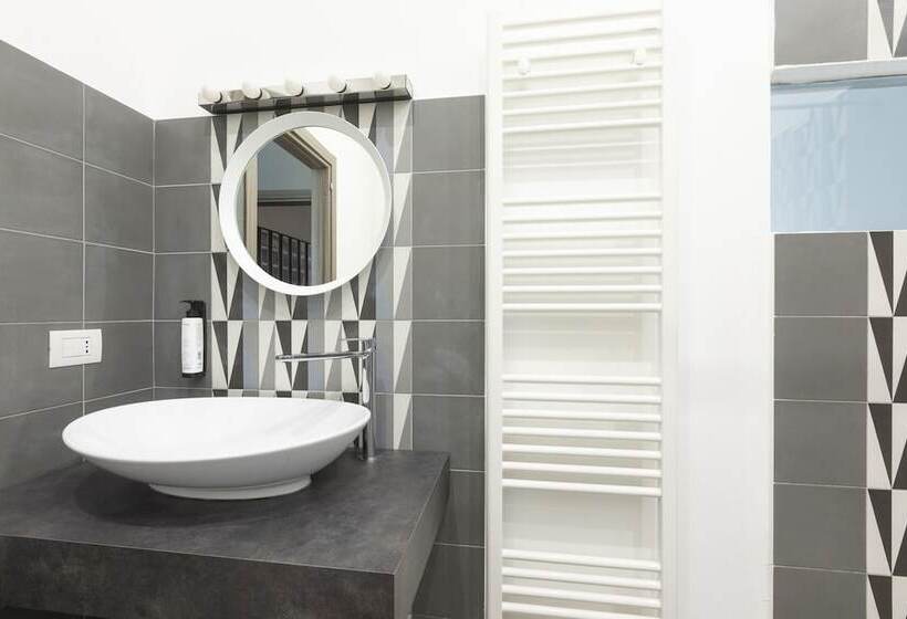 اتاق سوپریور, Miceli  Civico 50