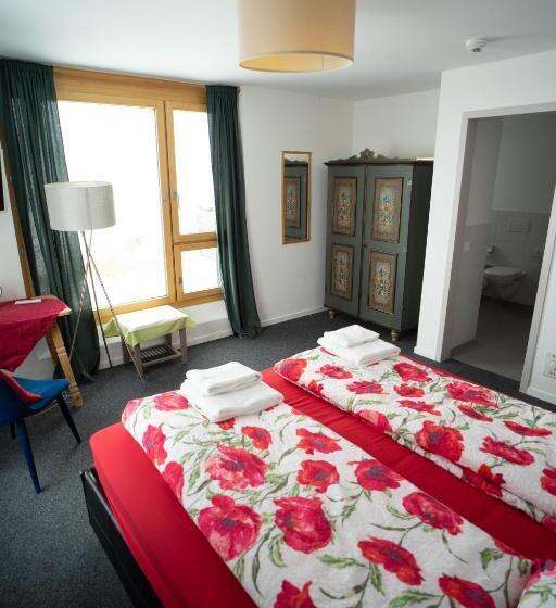 غرفة قياسية, Ospizio La Veduta