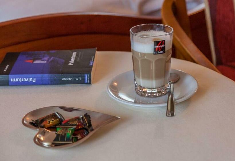 スタンダードシングルルーム, Restaurant Hansjakob