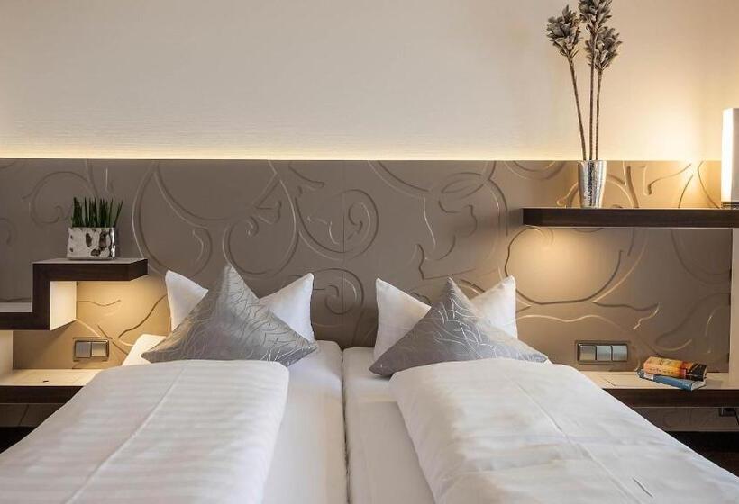 バルコニー付きスタンダードルーム, Restaurant Hansjakob