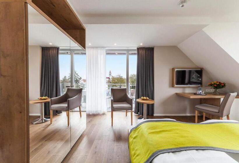 レイクビュースタンダードルーム, Restaurant Hansjakob