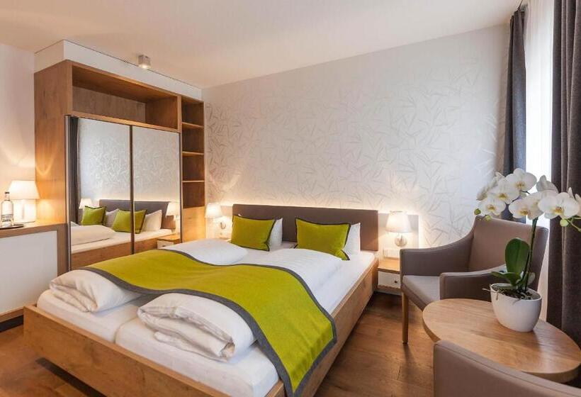 スタンダードルーム, Restaurant Hansjakob