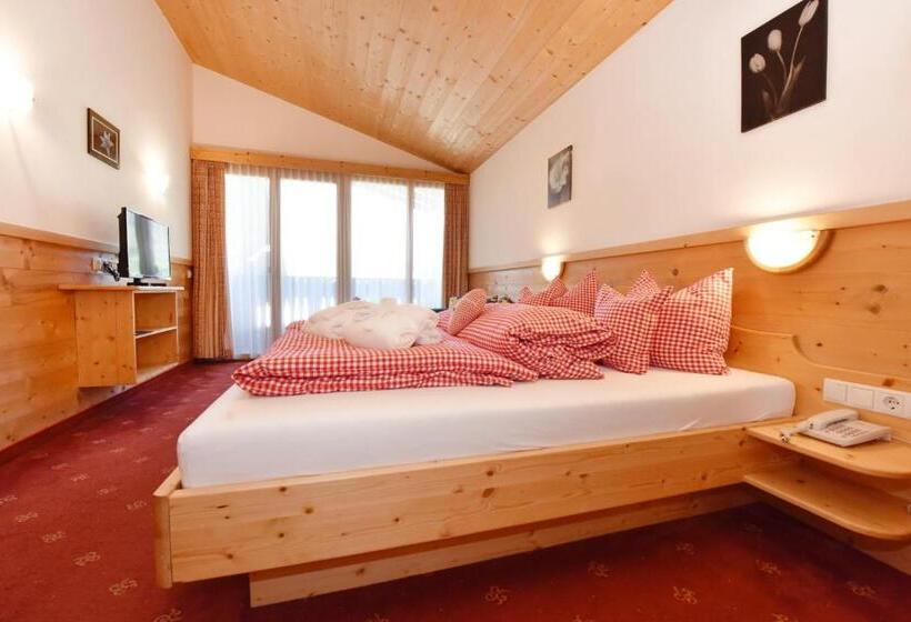 غرفة كومفورت ثلاثية, Vallüla