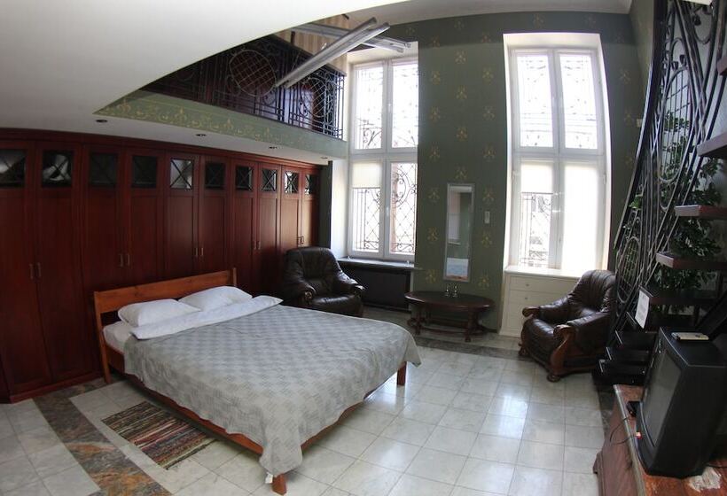 Cameră Deluxe, Orpheus Hostel