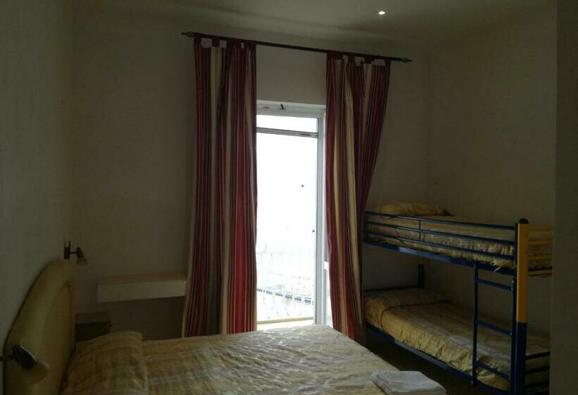 带海景标准四人间, Villa Adele Ponza