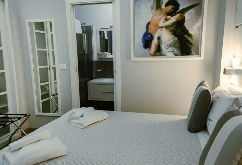 اتاق استاندارد با بالکن, B&b Vanity