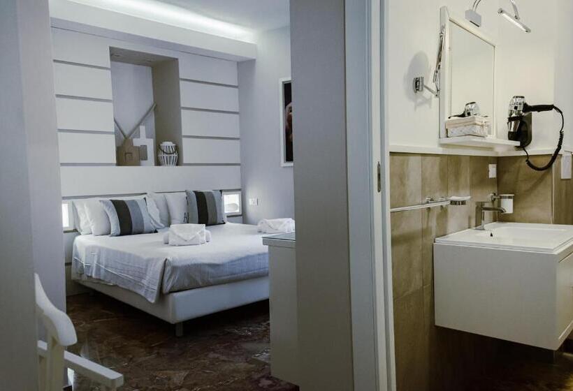 اتاق لوکس با بالکن, B&b Vanity