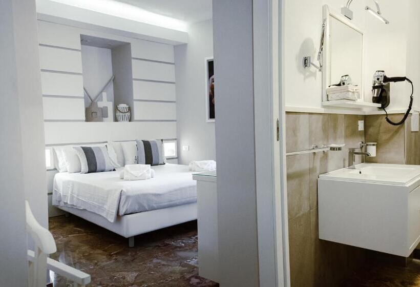 اتاق لوکس با بالکن, B&b Vanity