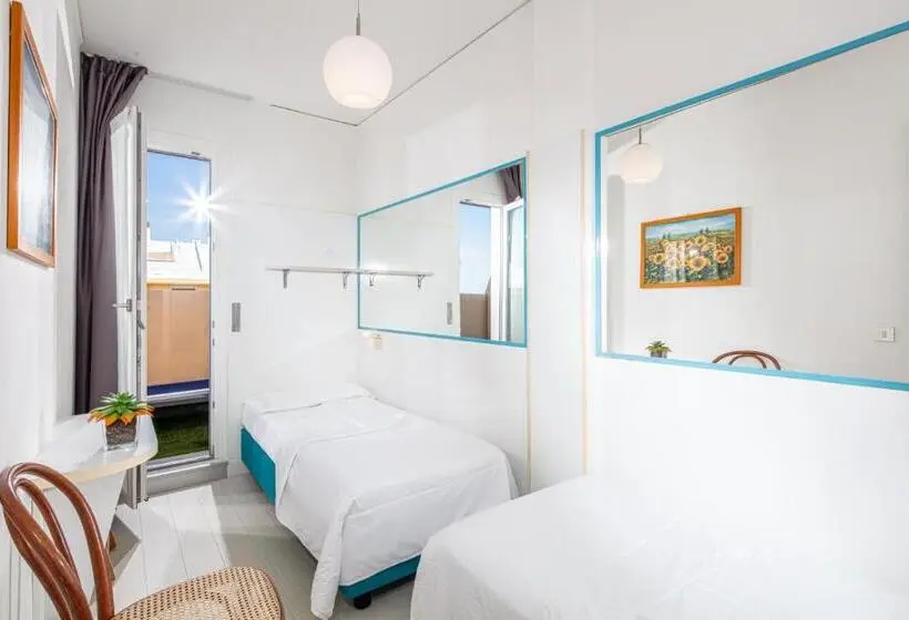 Suite Junior Familiare, Alexander
