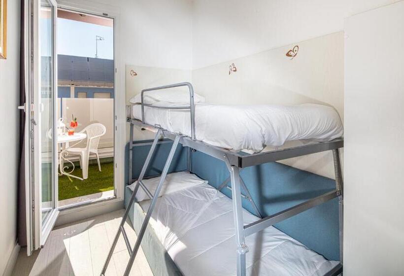 חדר משפחתי עם מיטת קומתיים, Alexander