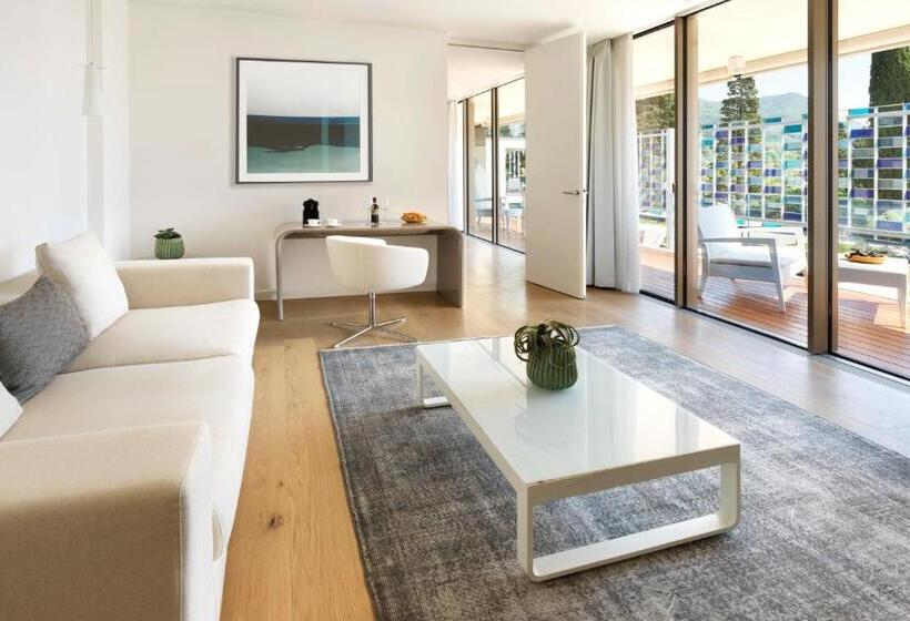 小型套房, Eden Reserve