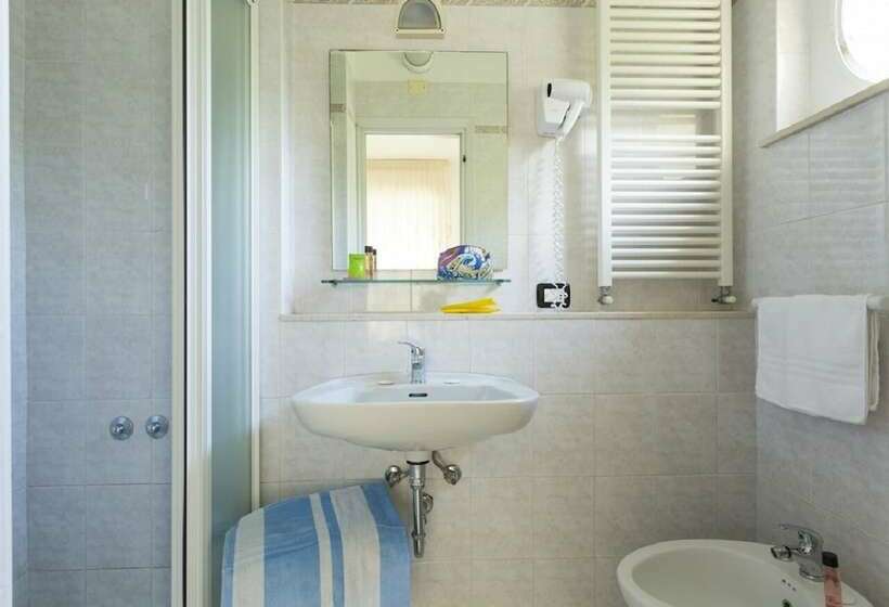 חדר אקונומי, Garden