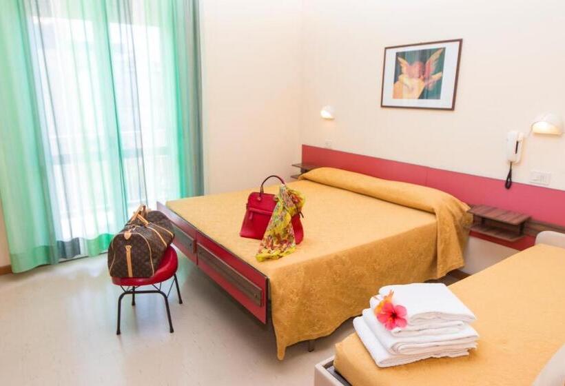 חדר סטנדרטי לחמישה אנשים, Garden