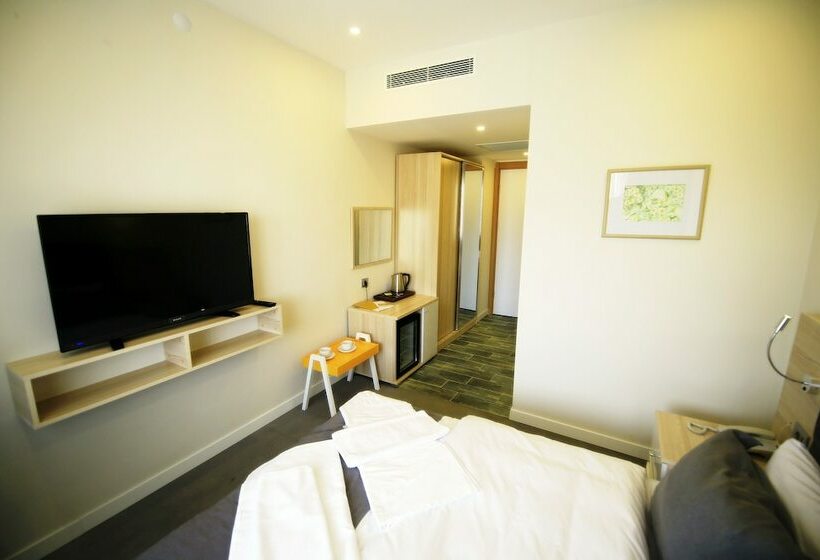 스탠다드 룸, Leto City