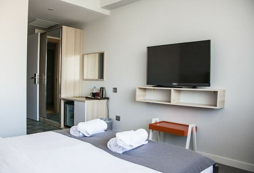 스탠다드 룸, Leto City