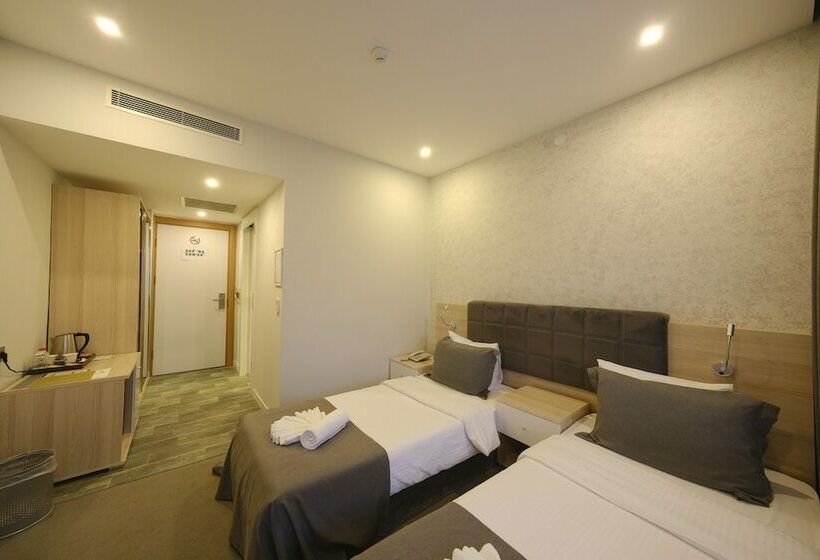 스탠다드 룸, Leto City