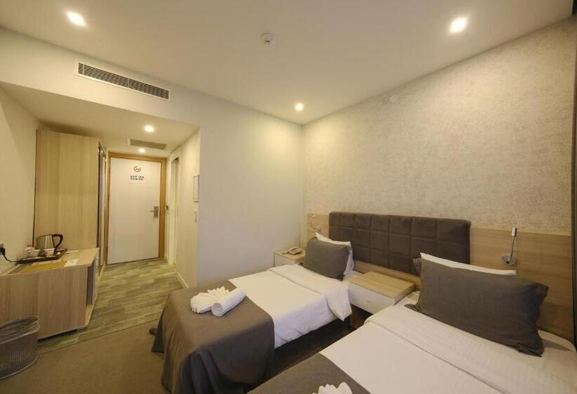 스탠다드 룸, Leto City