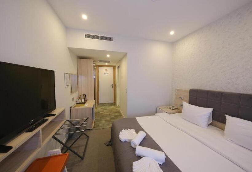 스탠다드 룸, Leto City