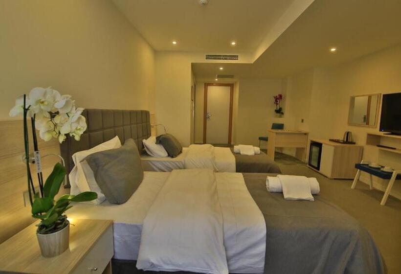 디럭스 룸, Leto City