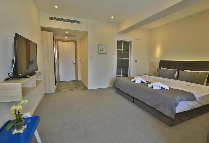 주니어 스위트, Leto City