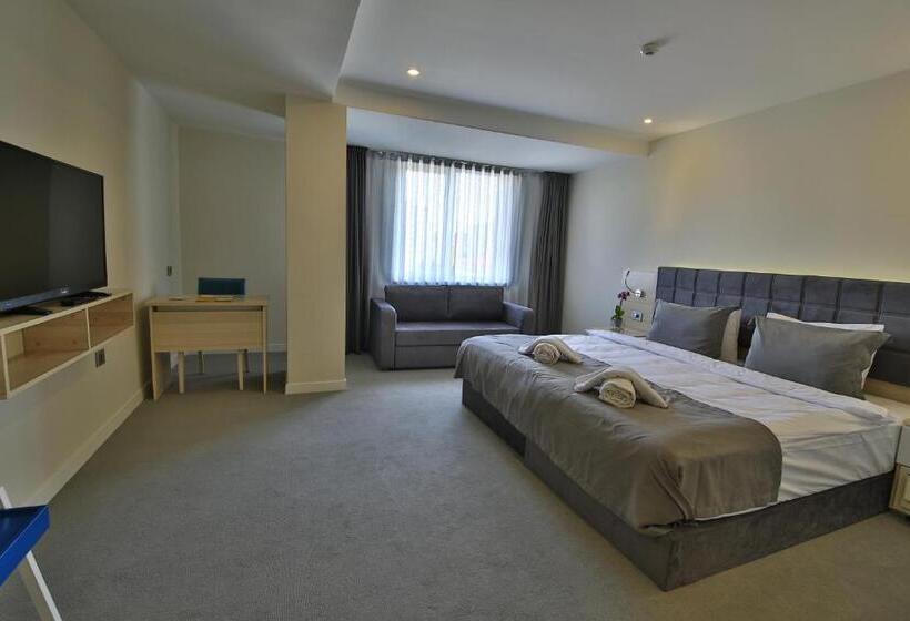 디럭스 스위트, Leto City