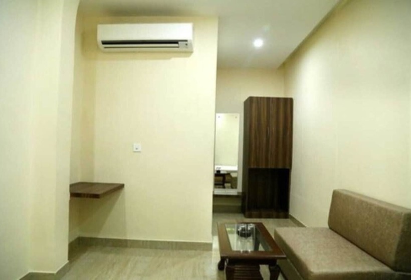 غرفة بريميوم, Maggo