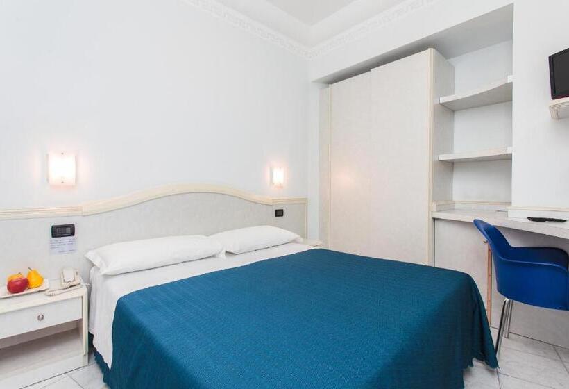 Pokój Standard, Oriente